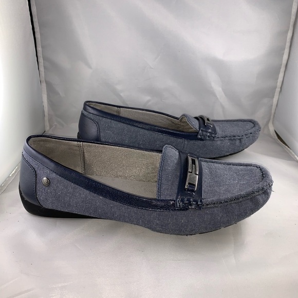 Life Stride’s Viva Blue Slip on - Picture 2 of 8